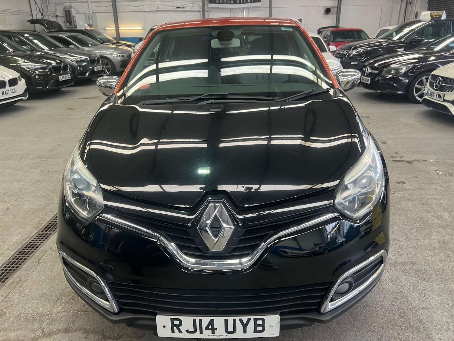 Used Renault Captur 2014 for sale - 77440502: Photo 2