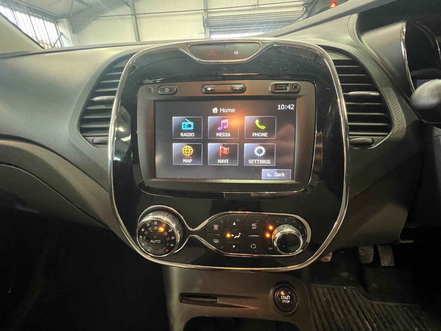 Used Renault Captur 2014 for sale - 77440502: Photo 23