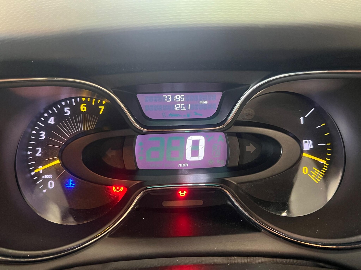 Used Renault Captur 2014 for sale - 77440502: Photo 24