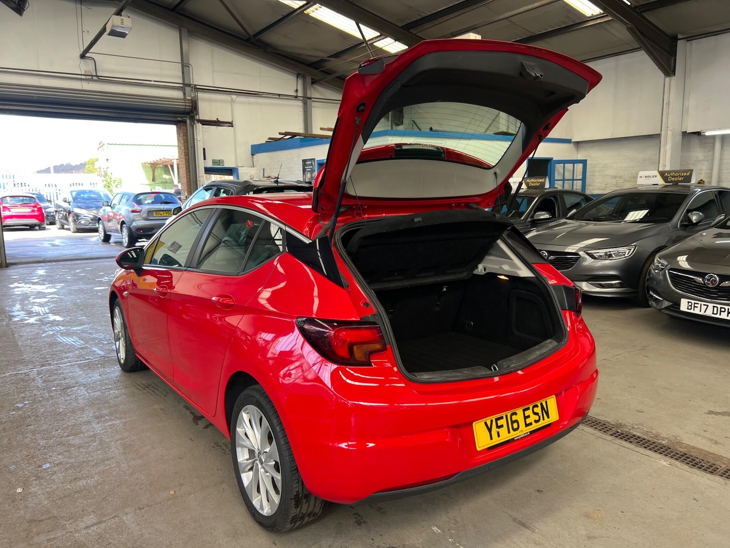 Used Vauxhall Astra 2016 for sale - 78062597: Photo 9