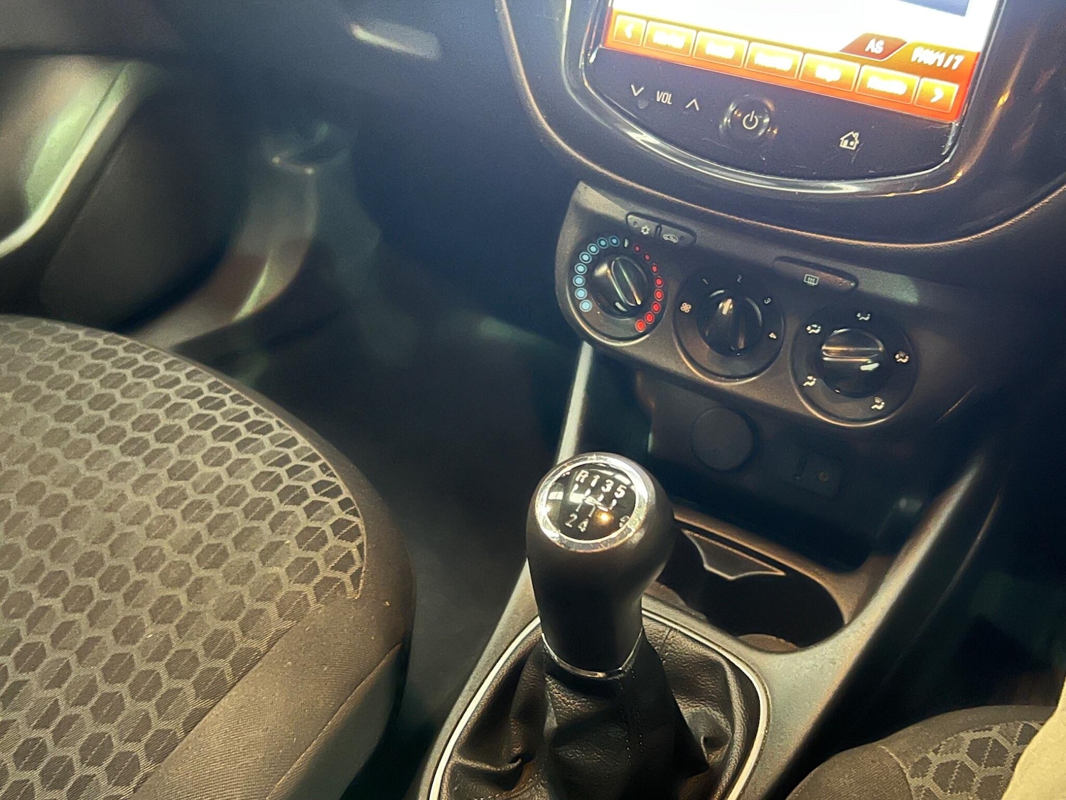 Used Vauxhall Corsa 2015 for sale - 77425397: Photo 18