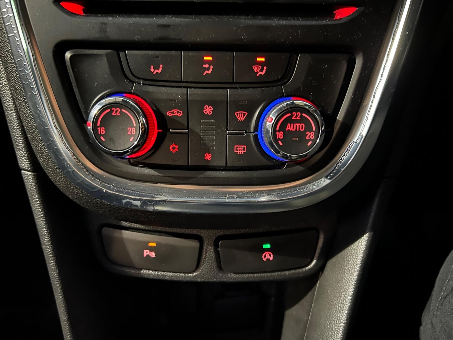 Used Vauxhall Mokka 2016 for sale - 76619686: Photo 26