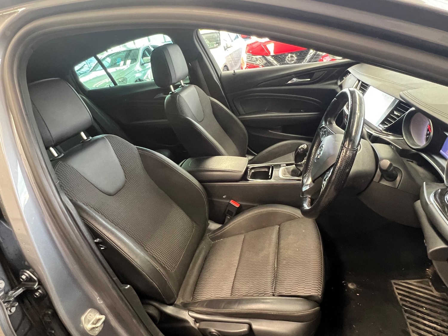 Used Vauxhall Insignia 2018 for sale - 77925918: Photo 17