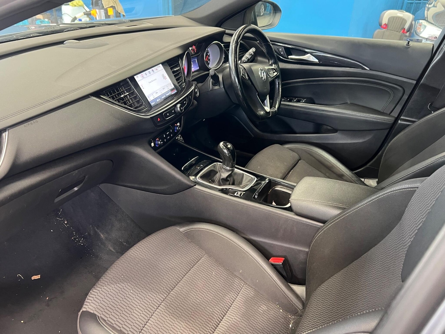 Used Vauxhall Insignia 2018 for sale - 77925918: Photo 28