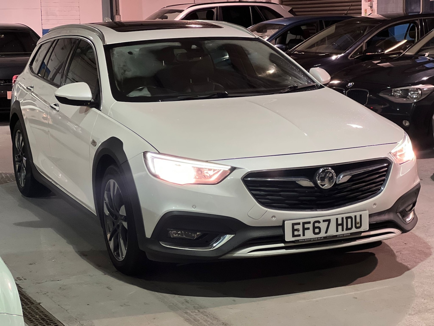 Used Vauxhall Insignia 2018 for sale - 76799440: Photo 2