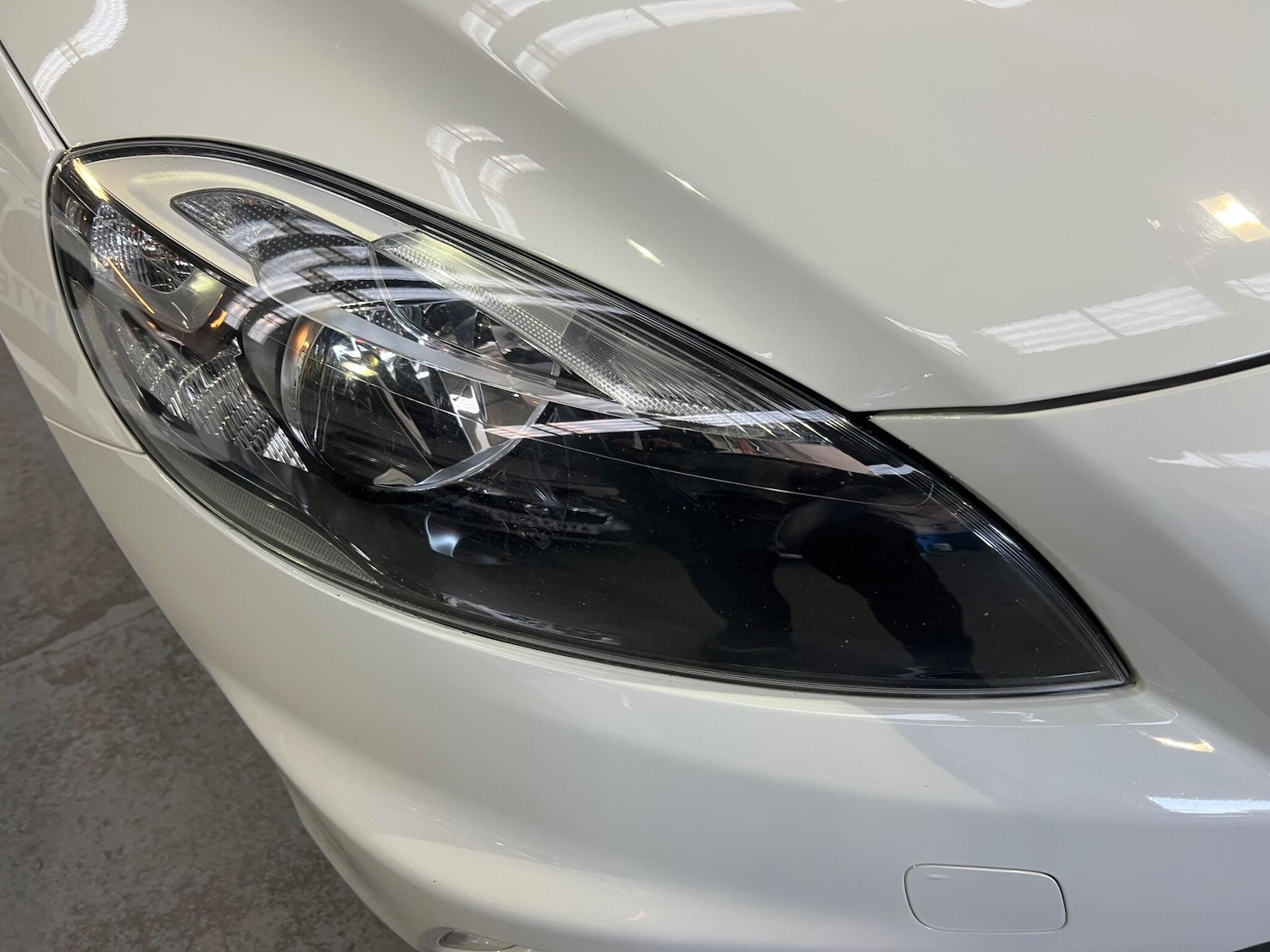 Used Volvo V40 2015 for sale - 77410888: Photo 30