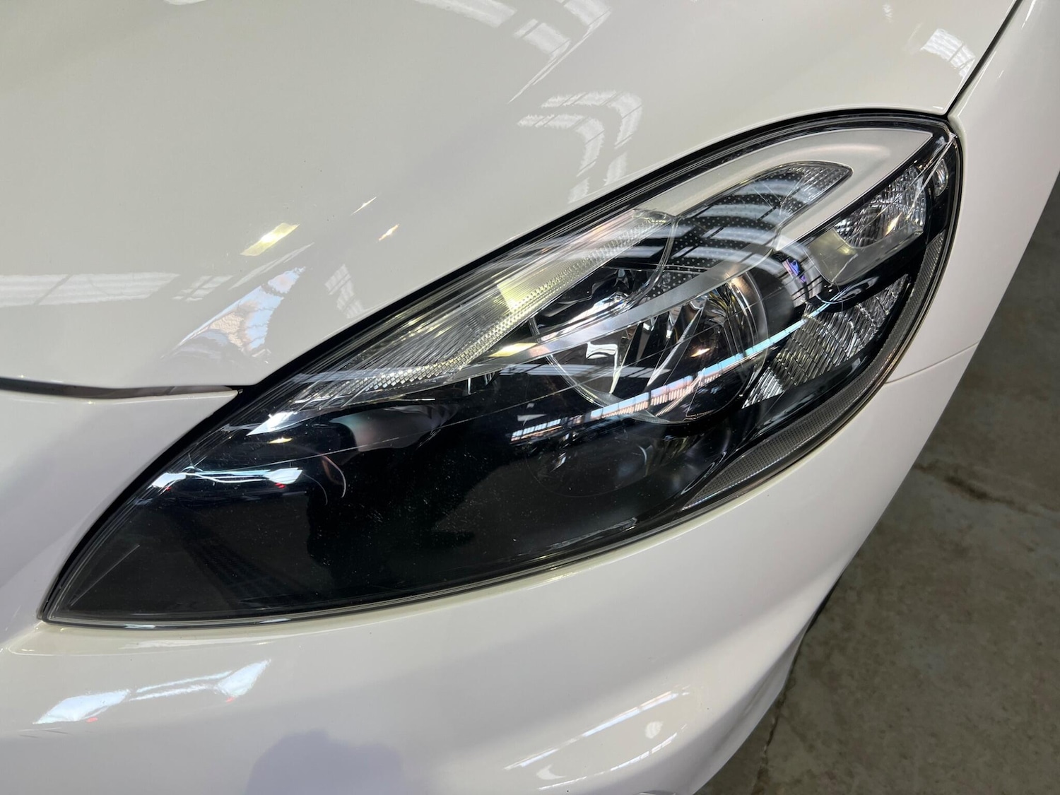 Used Volvo V40 2015 for sale - 77410888: Photo 31