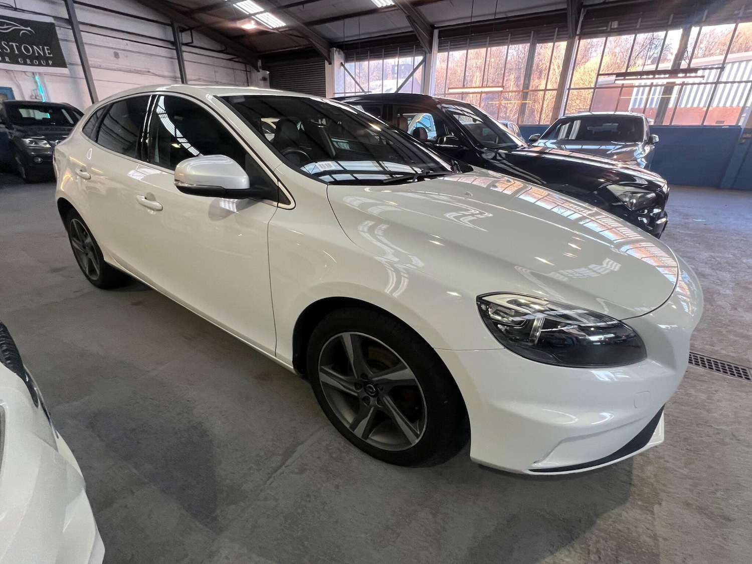 Used Volvo V40 2015 for sale - 77410888: Photo 6