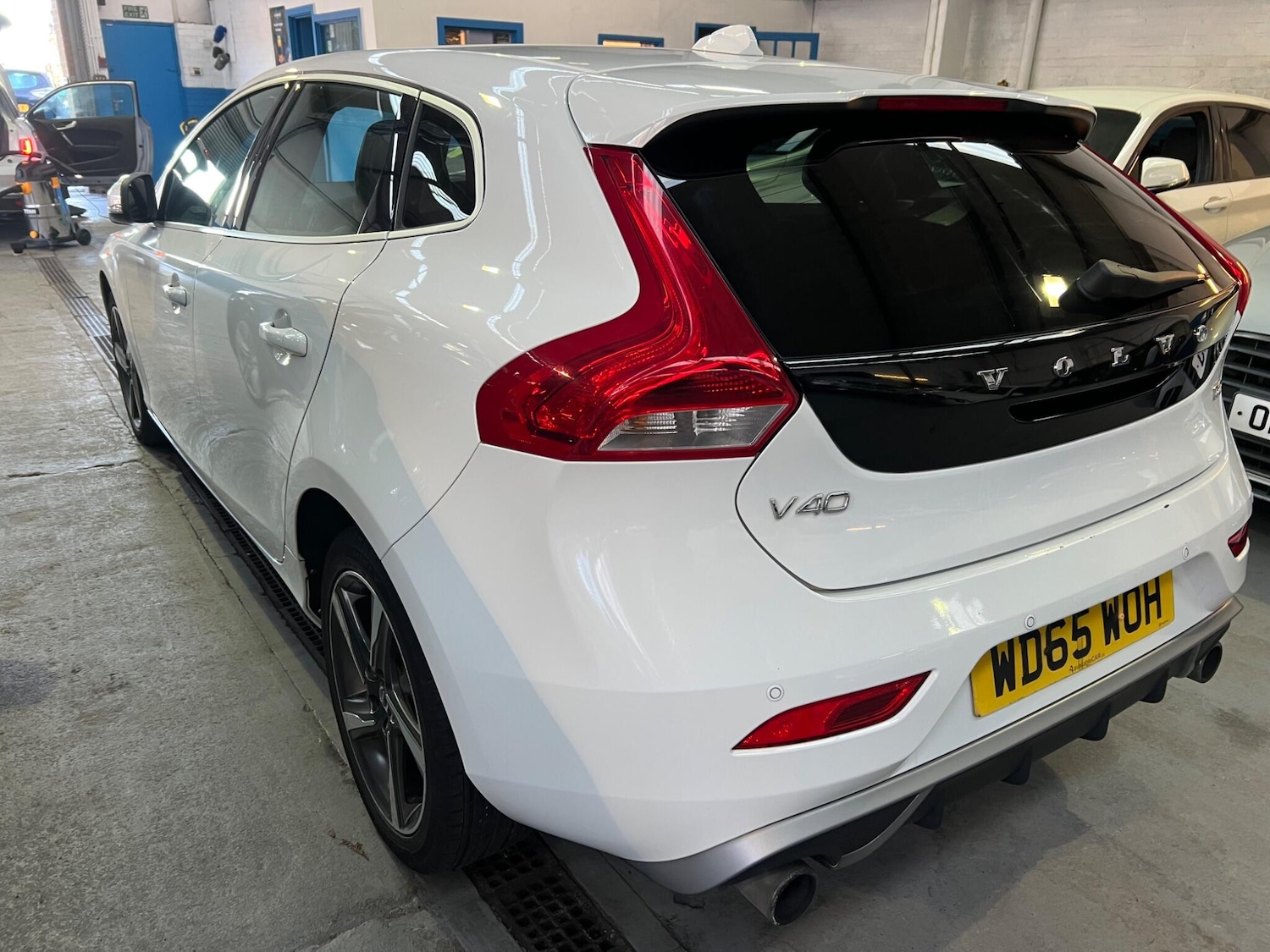 Used Volvo V40 2015 for sale - 77410888: Photo 9
