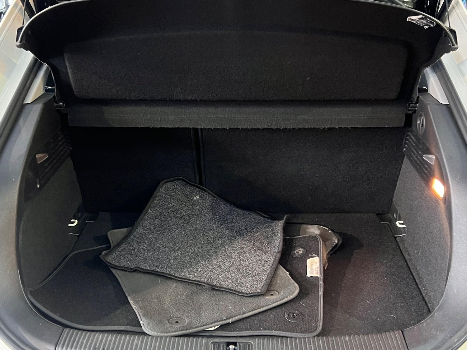 Used Audi A1 2011 for sale - 77130912: Photo 9