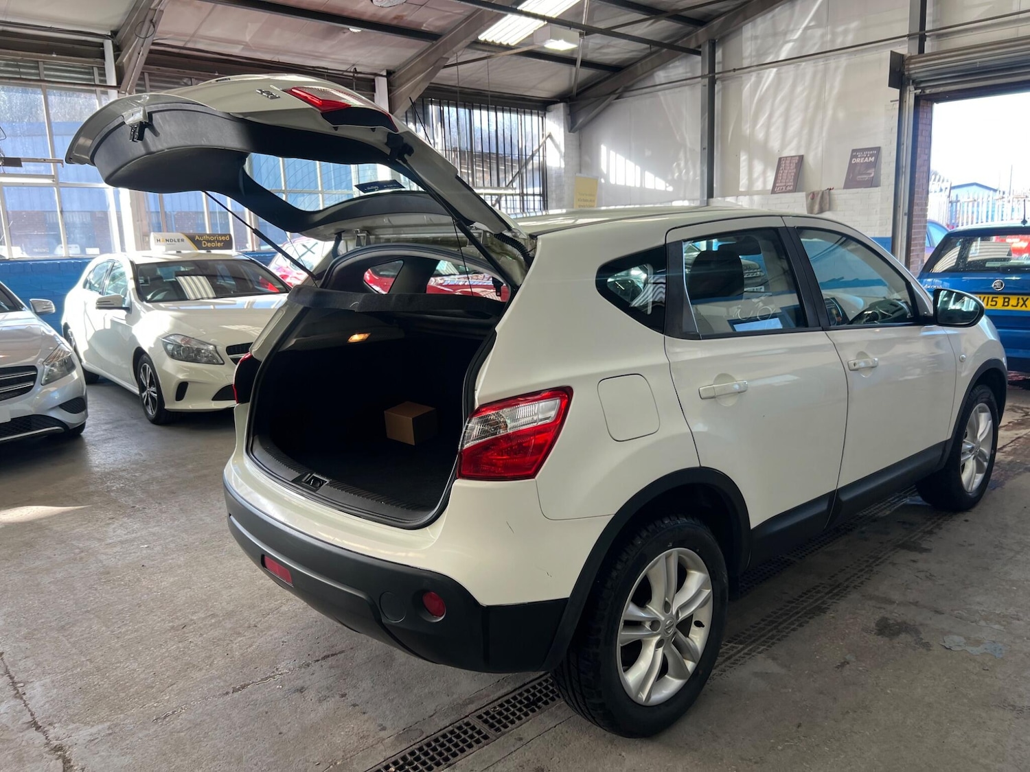 Used Nissan Qashqai 2012 for sale - 77738012: Photo 11