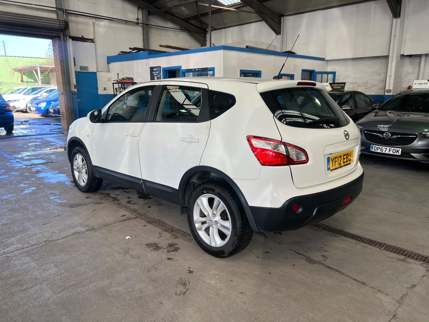 Used Nissan Qashqai 2012 for sale - 77738012: Photo 4