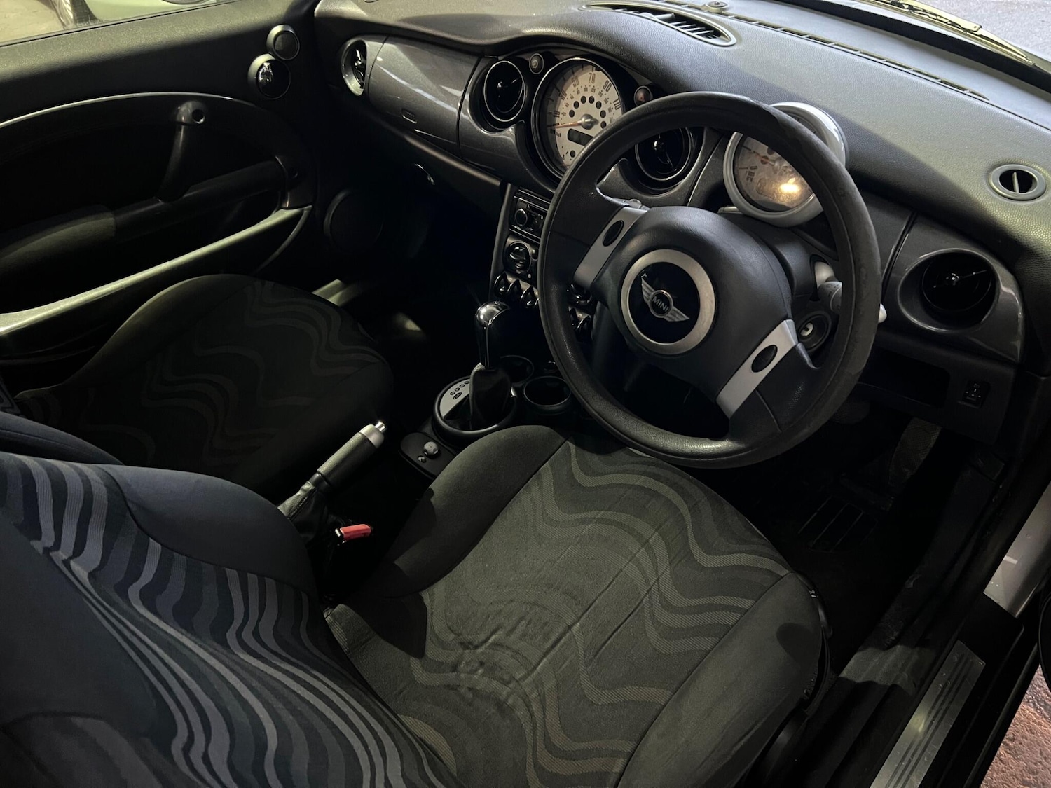 Used MINI Hatch 2003 for sale - 77156591: Photo 23