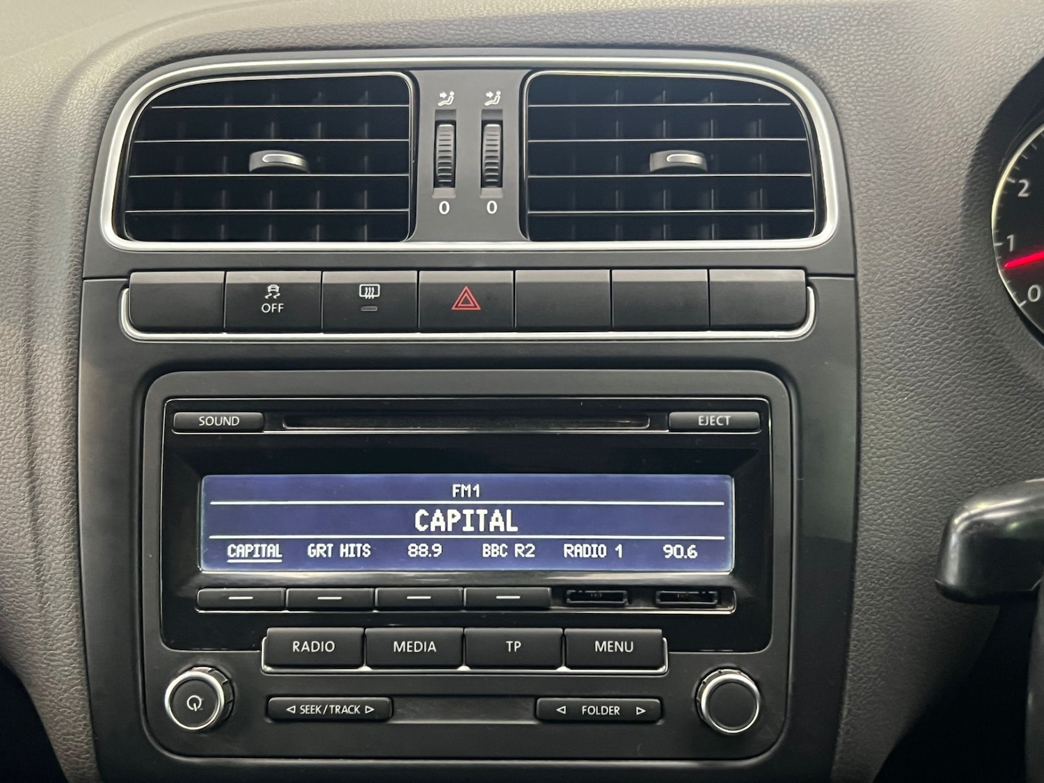 Used Volkswagen Polo 2012 for sale - 76799248: Photo 16