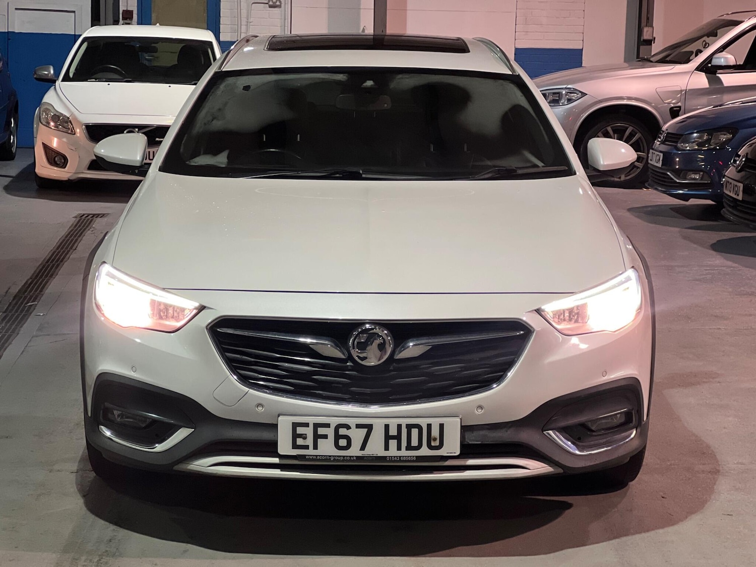 Used Vauxhall Insignia 2018 for sale - 77305239: Photo 2