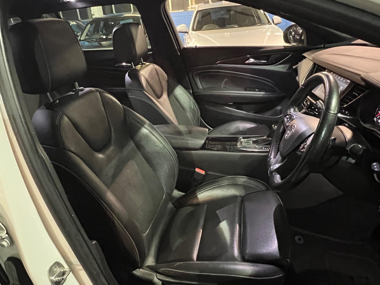 Used Vauxhall Insignia 2018 for sale - 77305239: Photo 24