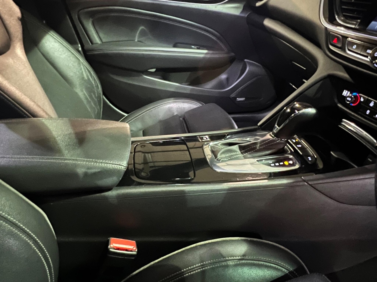 Used Vauxhall Insignia 2018 for sale - 77305239: Photo 41