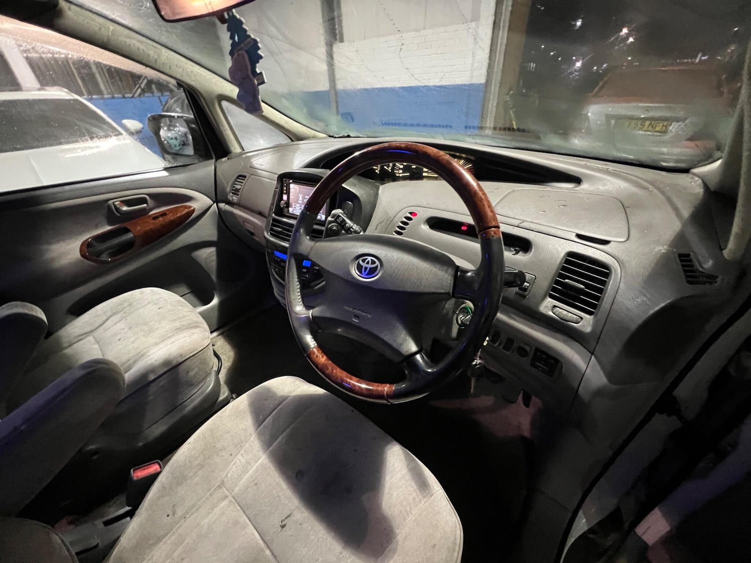 Used Toyota Previa 2013 for sale - 77155313: Photo 15