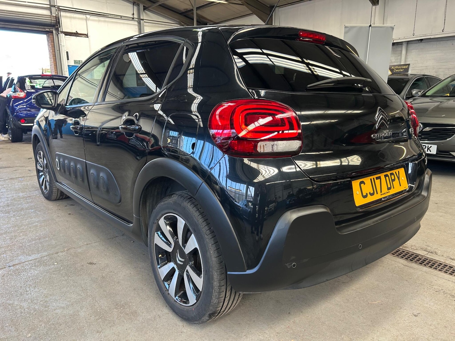 Used Citroen C3 2017 for sale - 77737143: Photo 5