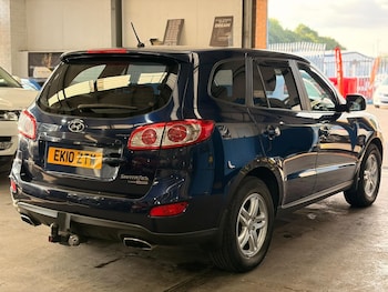 Used Hyundai Santa Fe 2010 for sale - 79292605: Photo