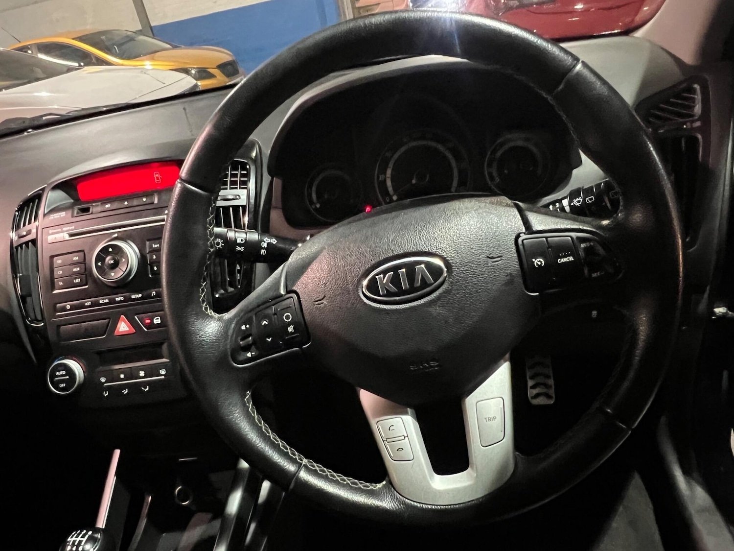 Used Kia Ceed 2010 for sale - 76965576: Photo 21