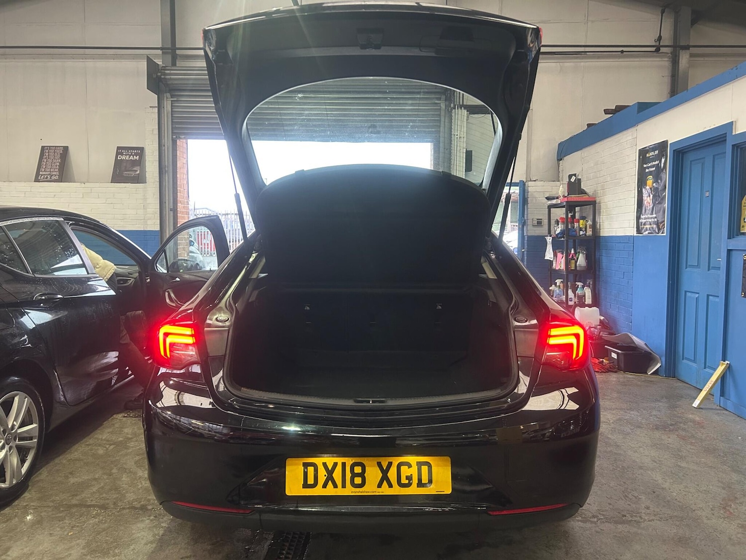 Used Vauxhall Insignia 2018 for sale - 78205310: Photo 25