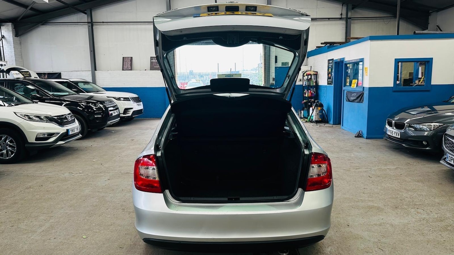 Used Skoda Rapid 2014 for sale - 77970059: Photo 12