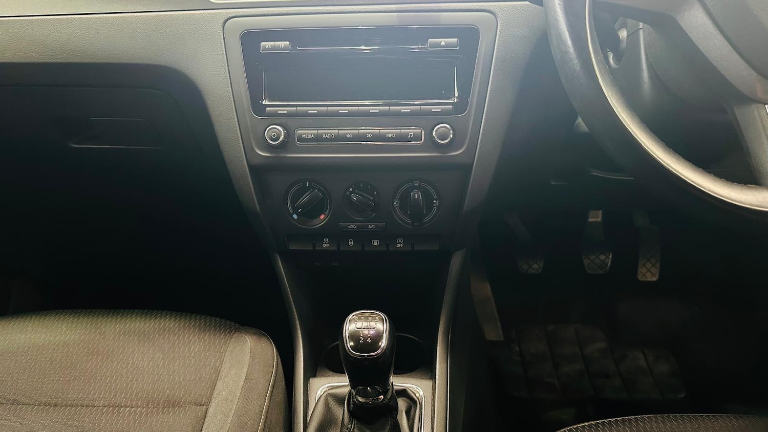 Used Skoda Rapid 2014 for sale - 77970059: Photo 18