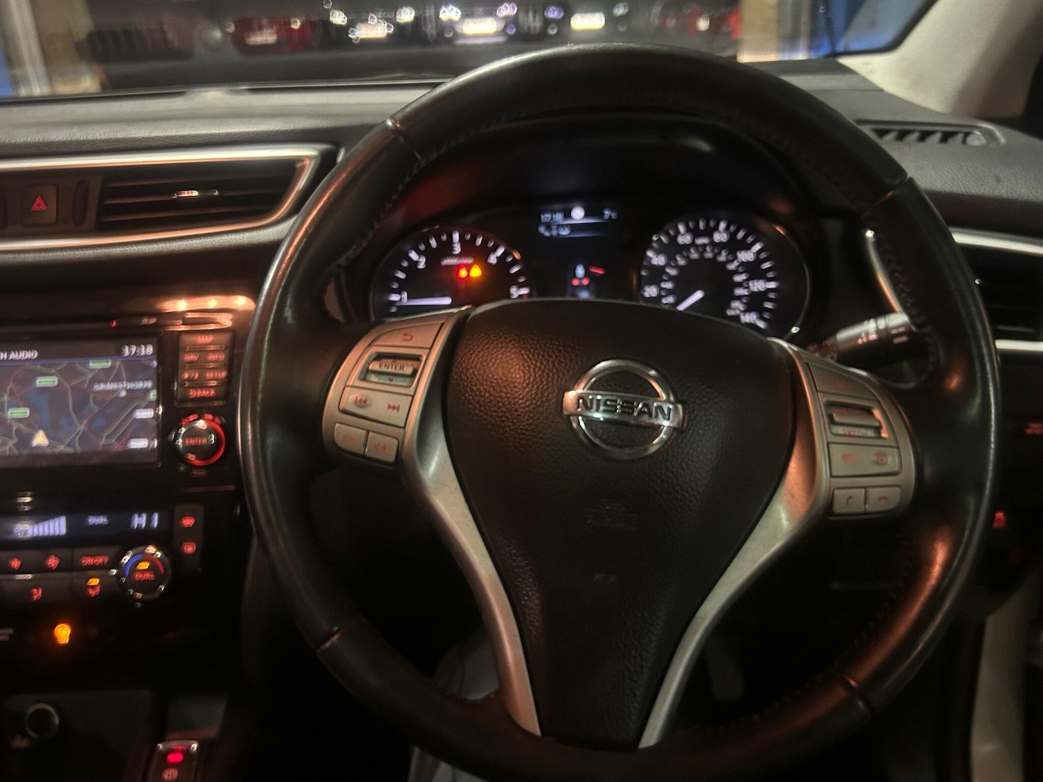 Used Nissan Qashqai 2014 for sale - 77229722: Photo 14