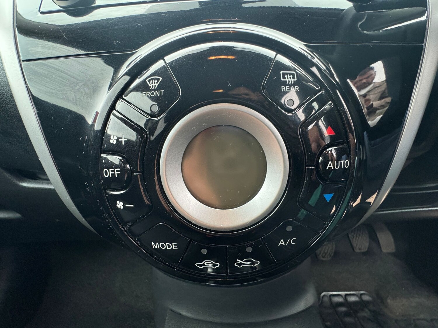 Used Nissan Note 2015 for sale - 76249439: Photo 30