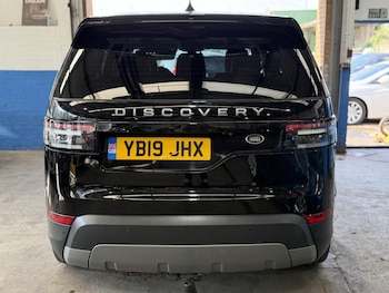 Used Land Rover Discovery 2019 for sale - 79236242: Photo