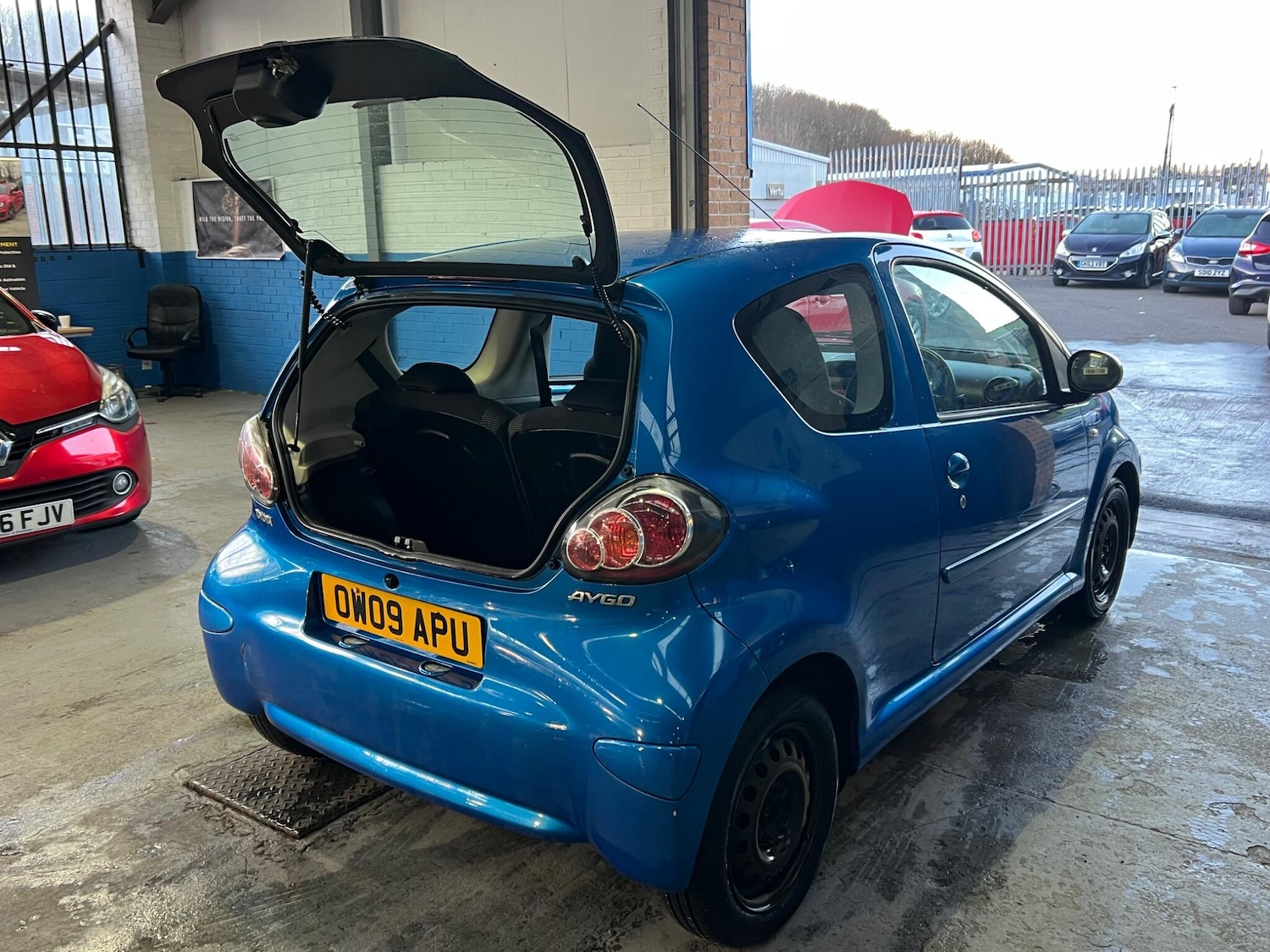 Used Toyota AYGO 2009 for sale - 77156653: Photo 19