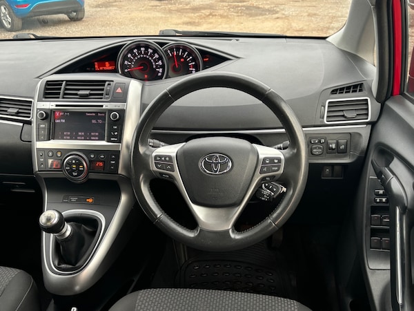 Used Toyota Verso 2013 for sale - 76209516: Photo 18