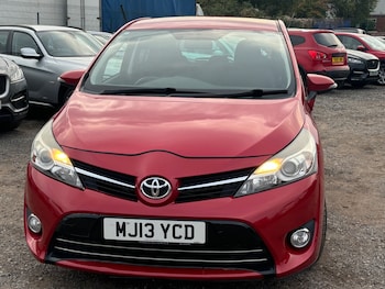 Used Toyota Verso 2013 for sale - 76209516: Photo