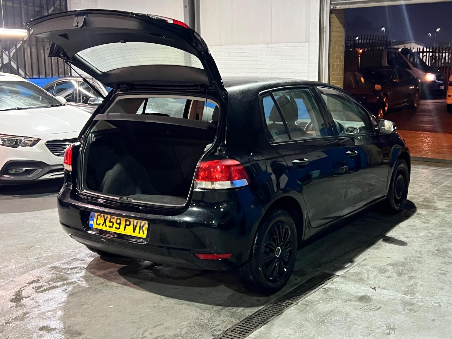 Used Volkswagen Golf 2009 for sale - 76801595: Photo 14