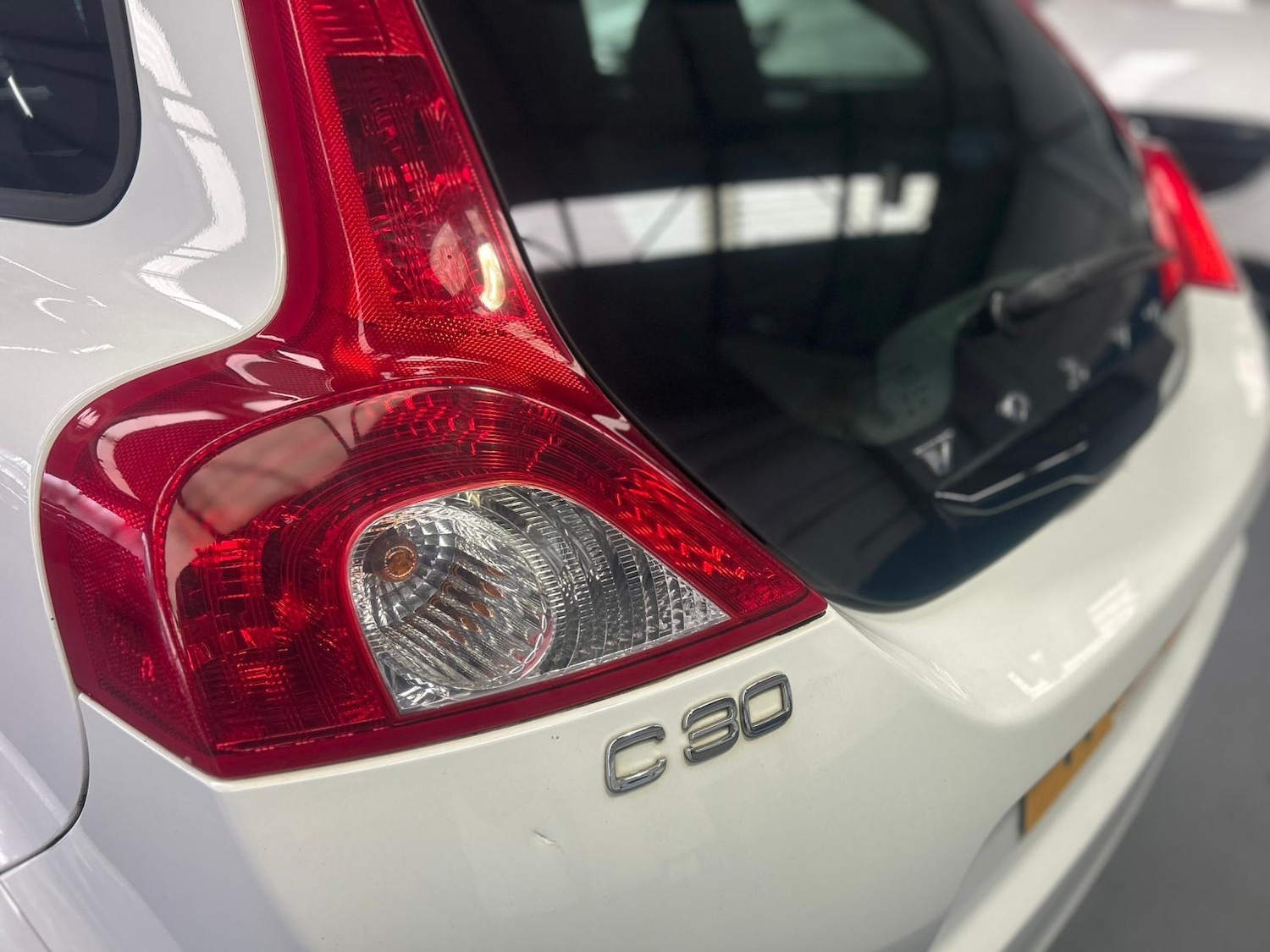 Used Volvo C30 2010 for sale - 76657821: Photo 31