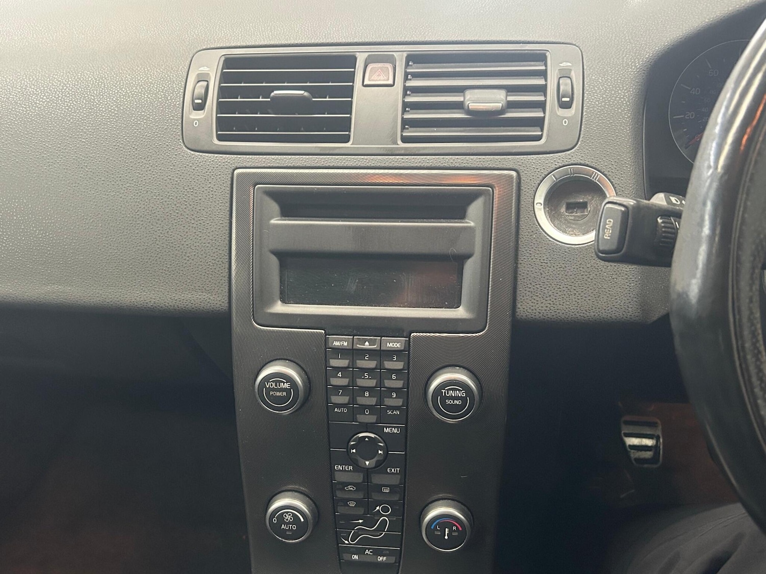 Used Volvo C30 2010 for sale - 76657821: Photo 35