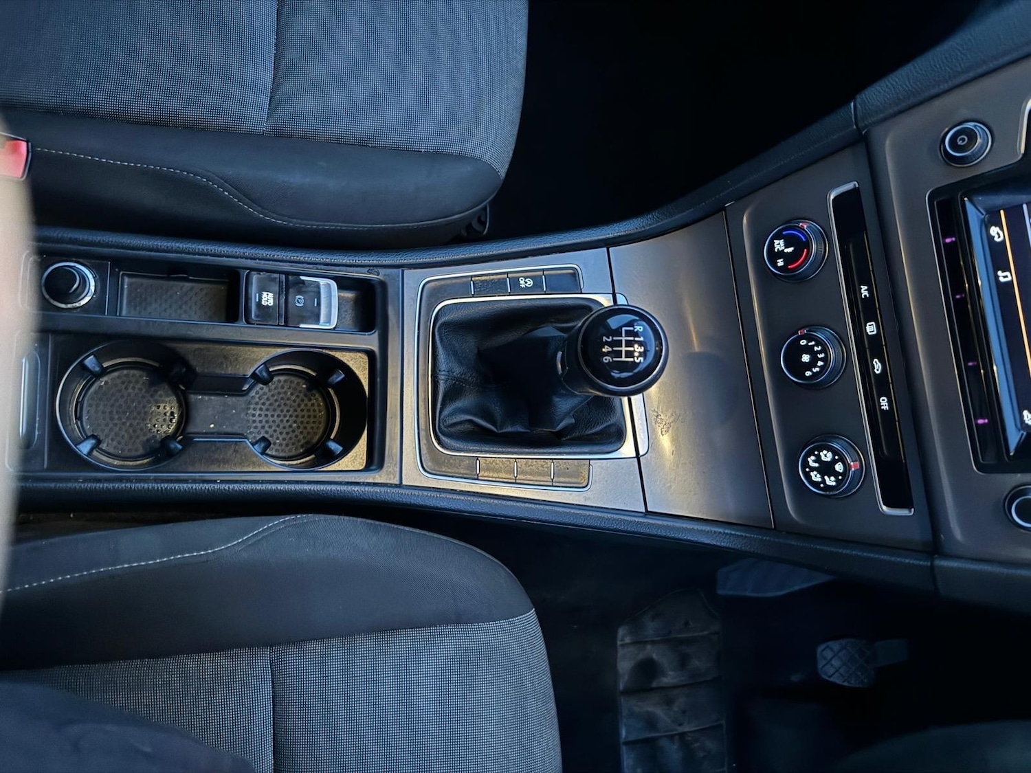 Used Volkswagen Golf 2014 for sale - 76457599: Photo 14