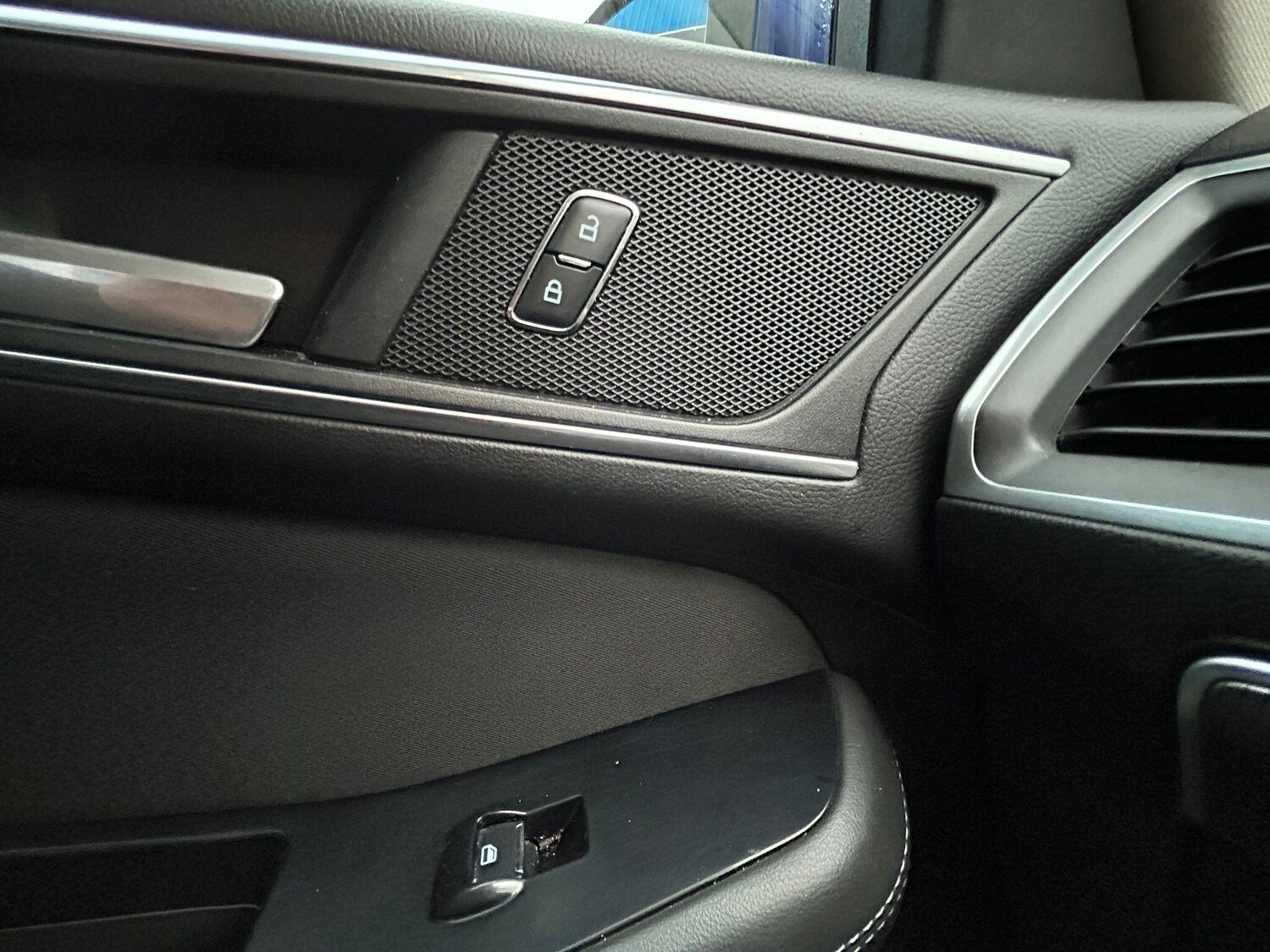 Used Ford S-Max for sale - 77575106: Photo 19