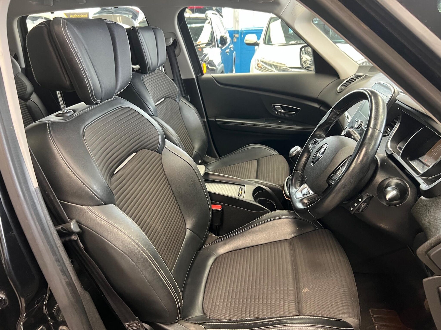 Used Renault Grand Scenic 2017 for sale - 78019290: Photo 17