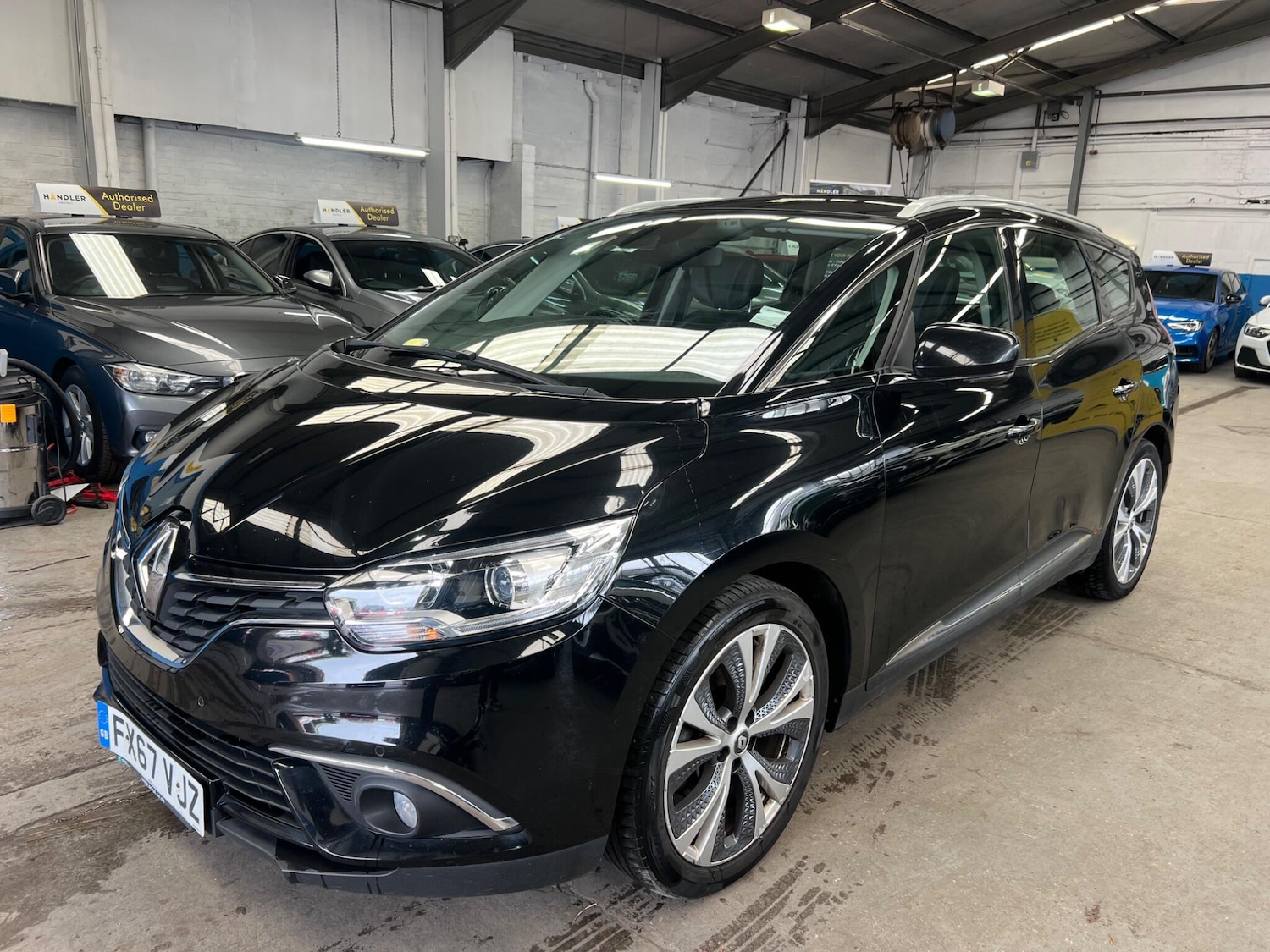 Used Renault Grand Scenic 2017 for sale - 78019290: Photo 6