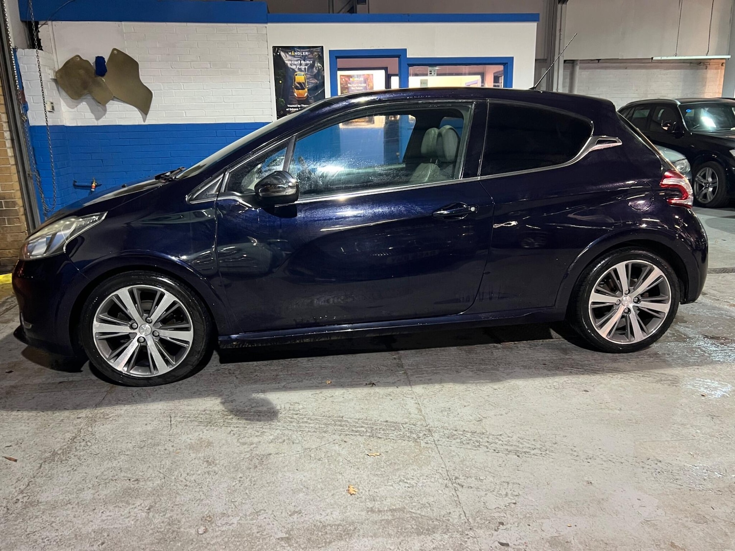 Used Peugeot 208 2013 for sale - 77057541: Photo 8