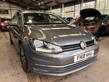 Used Volkswagen Golf 2018 for sale - 79577238: Photo