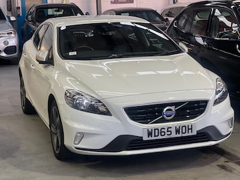 Used Volvo V40 2015 for sale - 78608696: Photo