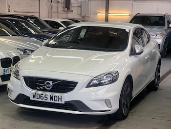Used Volvo V40 2015 for sale - 78608696: Photo