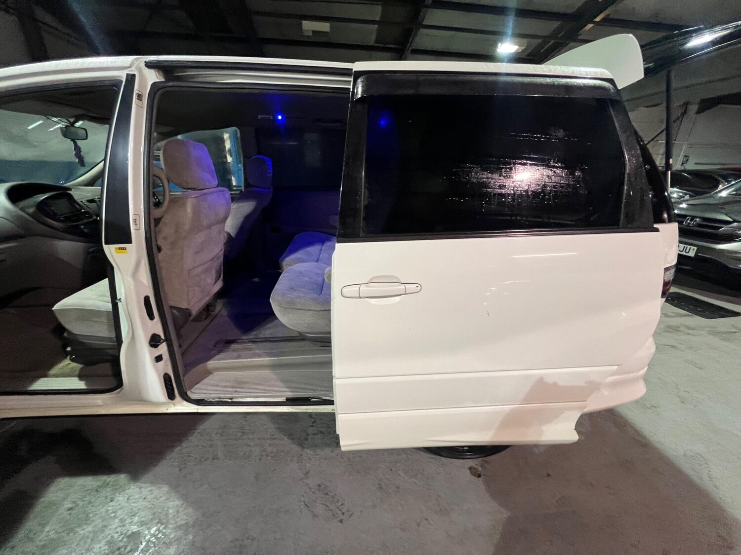 Used Toyota Previa 2013 for sale - 77574146: Photo 34