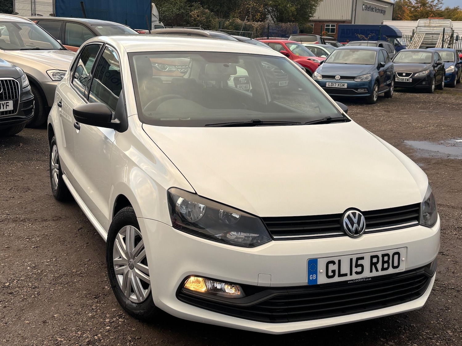 Used Volkswagen Polo 2015 for sale - 76336601: Photo 1