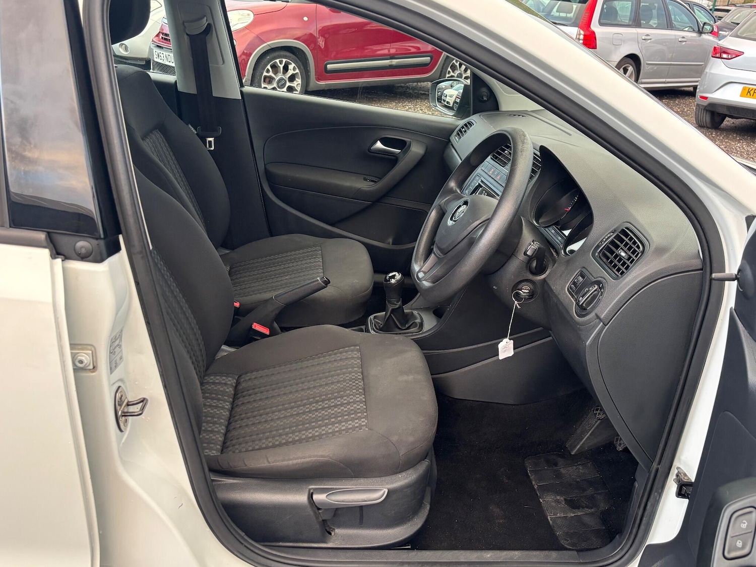 Used Volkswagen Polo 2015 for sale - 76336601: Photo 24