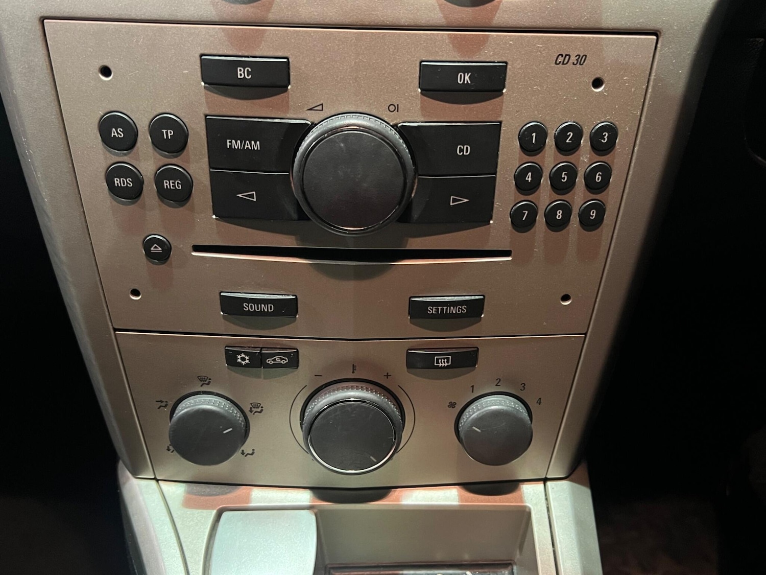 Used Vauxhall Astra 2008 for sale - 76742608: Photo 40