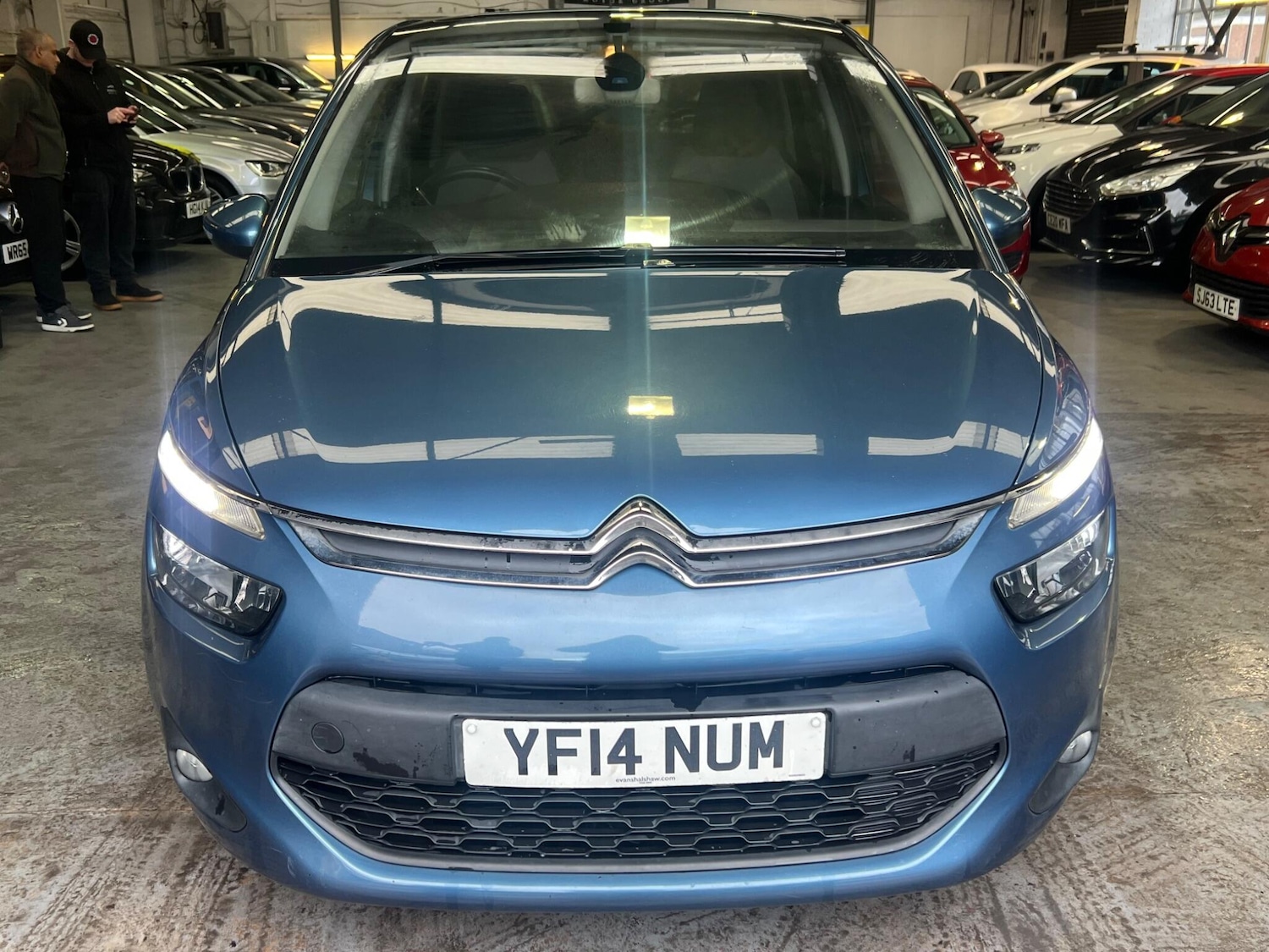 Used Citroen C4 Picasso 2014 for sale - 77216083: Photo 2
